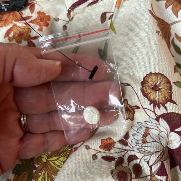 Fore Briar Floral Midi Dress NWT - Picture 15 of 16